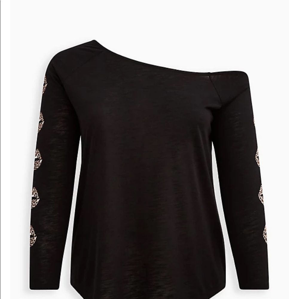 NWT torrid leopard lip top size 3